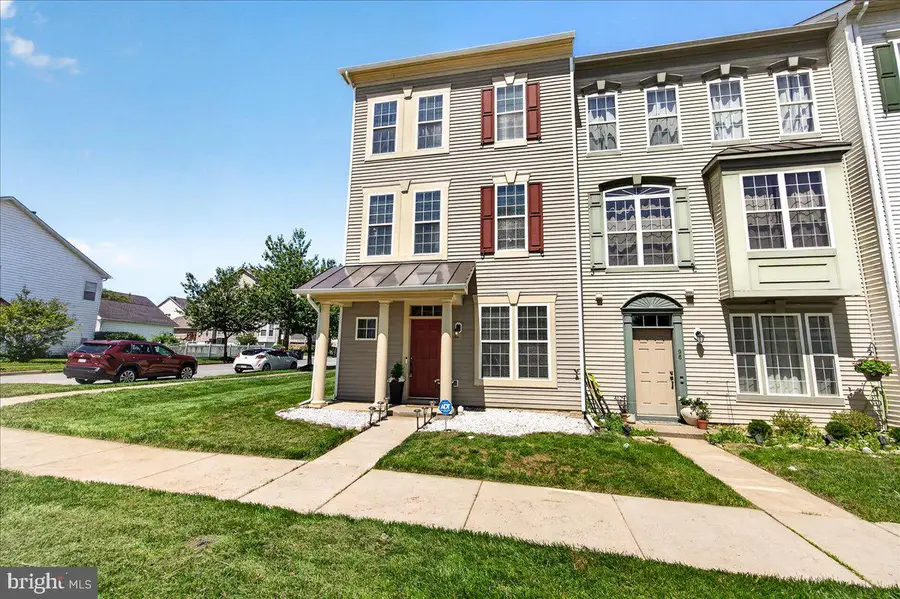100 Davis St, Charles Town, WV 25414 - #2