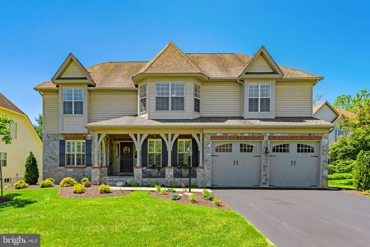 157 Louisa Beall Ln, Charles Town, WV 25414 - #1