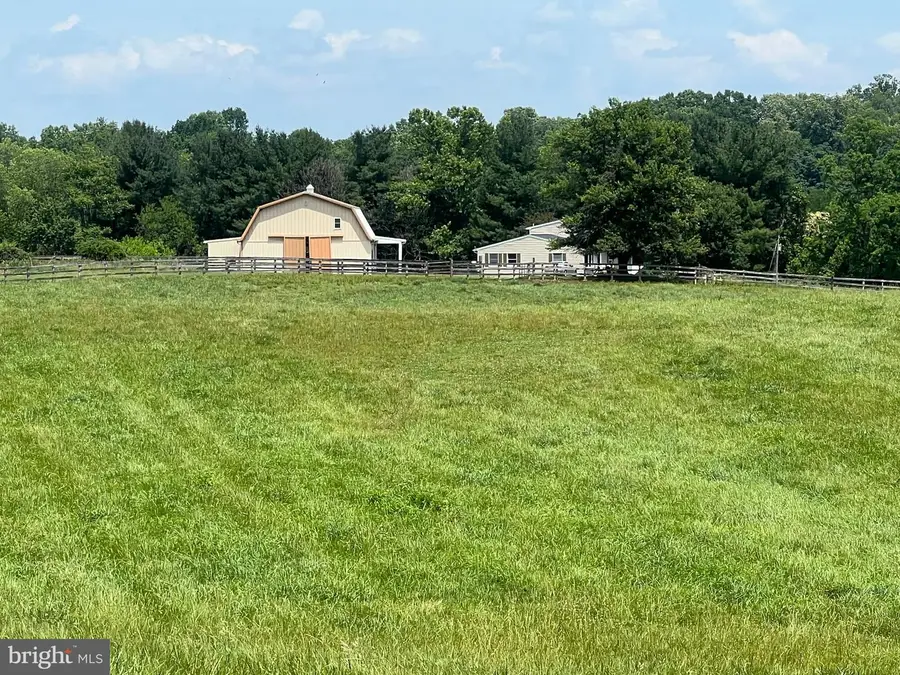82 Pond Rd, Charles Town, WV 25414 - #2