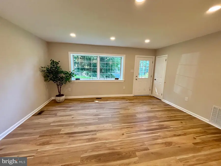 237 Oakridge Dr, Harpers Ferry, WV 25425 - #3