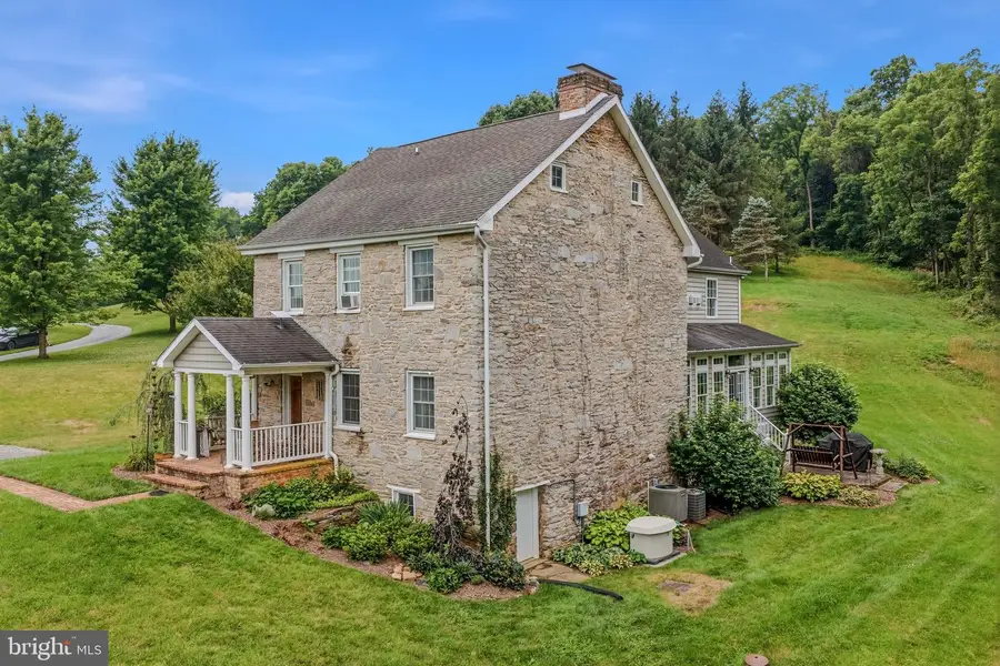 1507 Old Rider Rd, Harpers Ferry, WV 25425 - #2