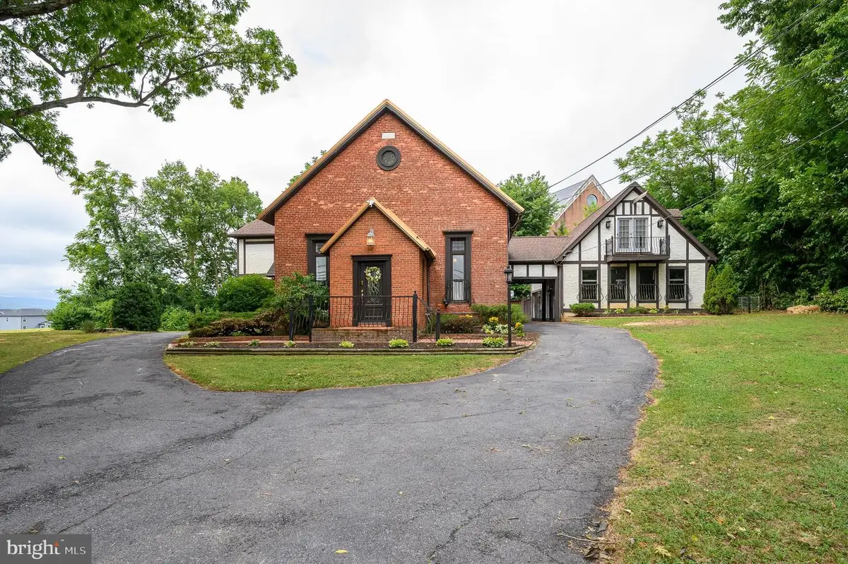 15376 Charles Town Rd, Charles Town, WV 25414 - #1