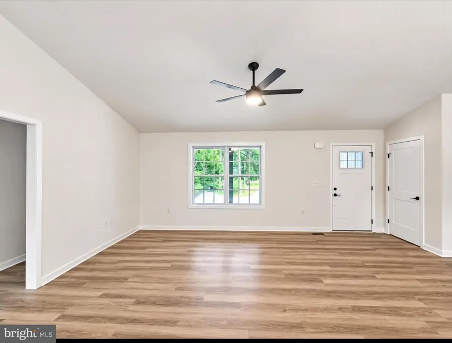 368 Cedar Hill Dr, Harpers Ferry, WV 25425 - #2