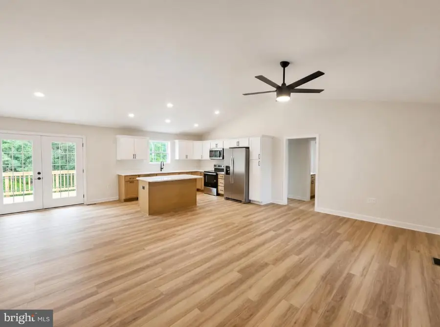 368 Cedar Hill Dr, Harpers Ferry, WV 25425 - #3