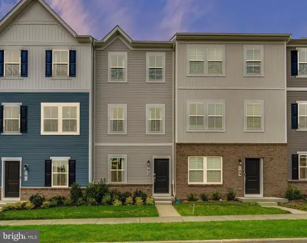 450 17th Ave #hs 200, RANSON, WV 25438