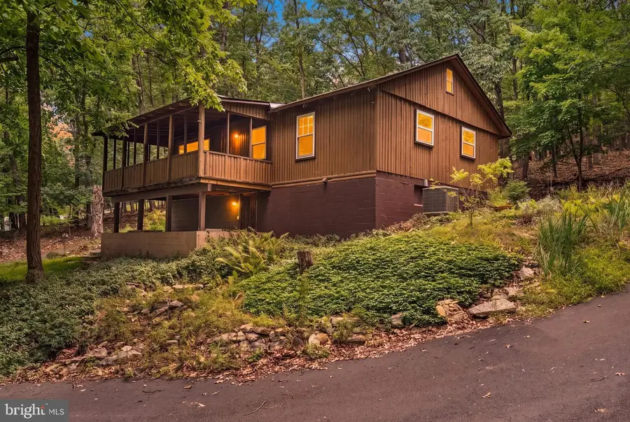 964 Valley View Rd, Harpers Ferry, WV 25425 - #2