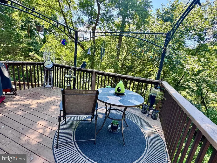 24 Waltz Ln, Harpers Ferry, WV 25425 - #2