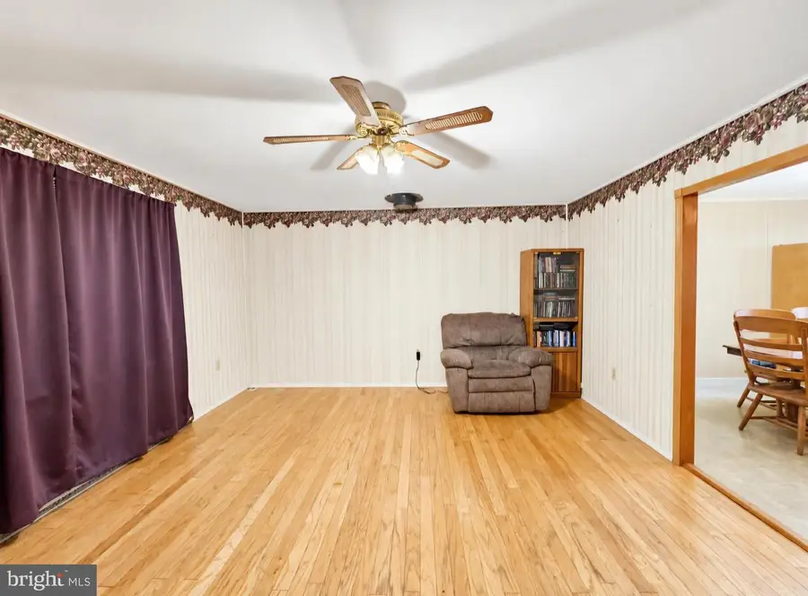 225 Cedar Hill Dr, Harpers Ferry, WV 25425 - #3