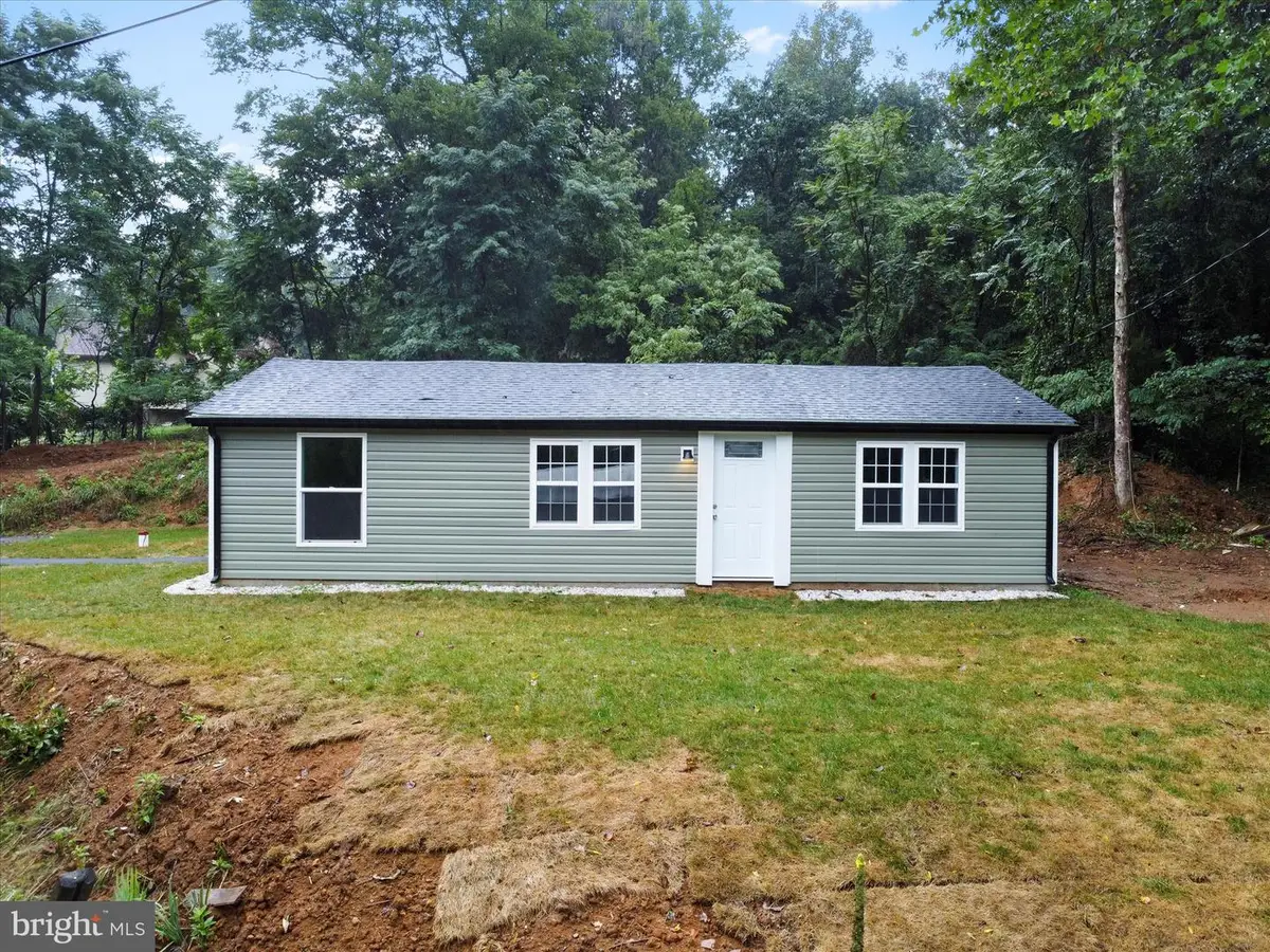 1712 Shenandoah River Dr, Harpers Ferry, WV 25425 - #1