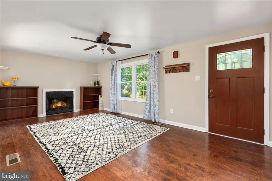 125 Shenandoah River Dr, Harpers Ferry, WV 25425 - #3
