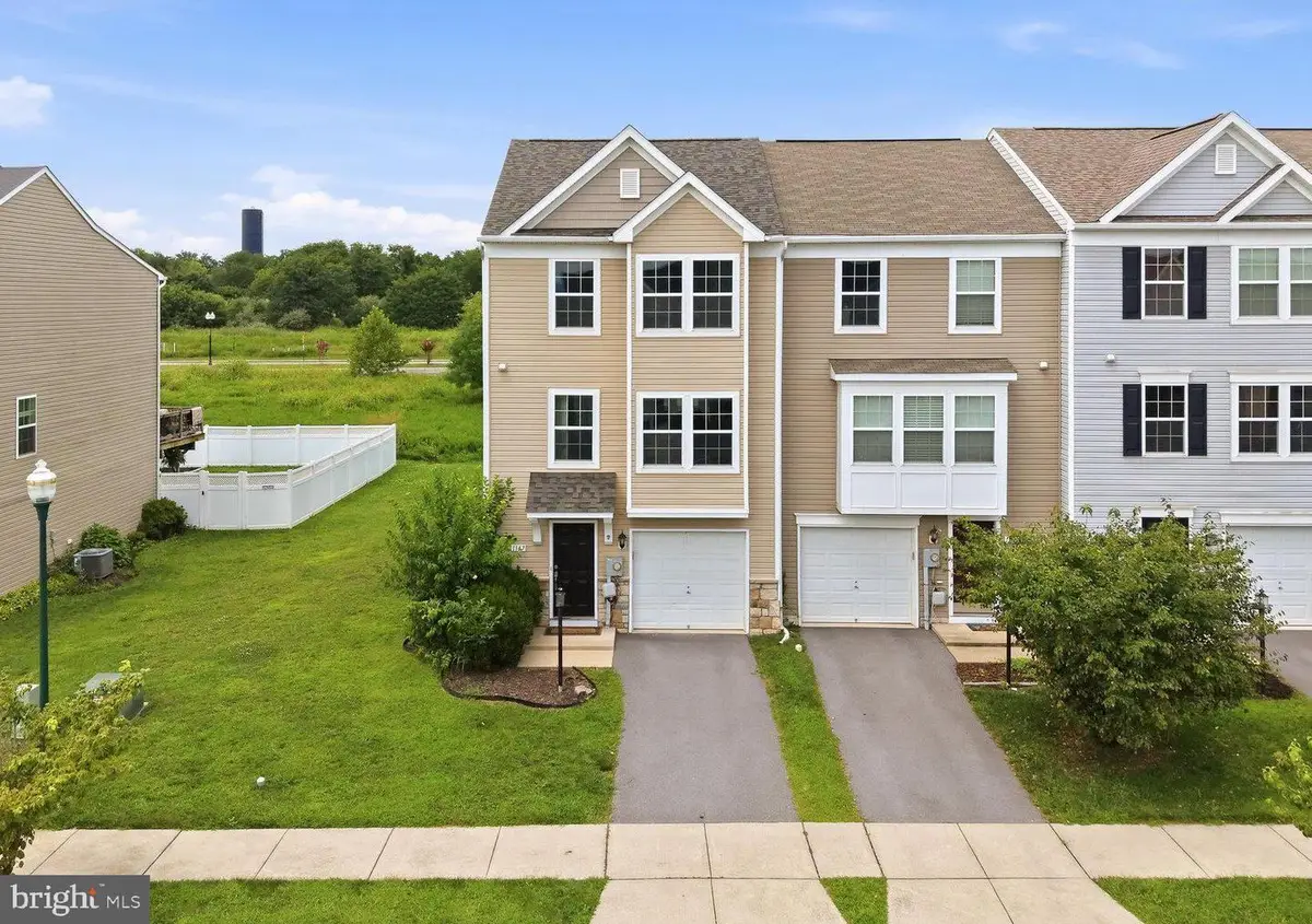 1147 Stallion St, Ranson, WV 25438 - #1