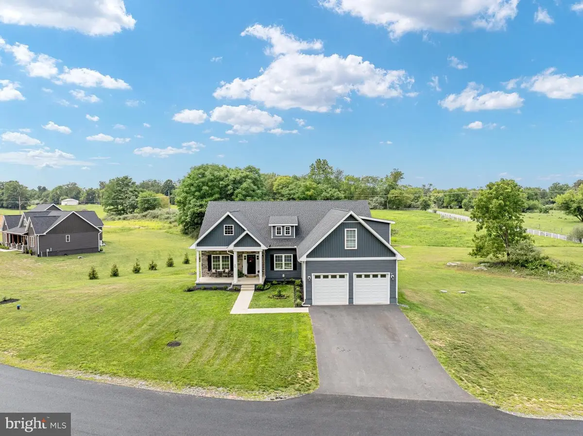 46 Oak Crest Dr, Kearneysville, WV 25430 - #1