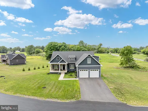 46 Oak Crest Dr, KEARNEYSVILLE, WV 25430