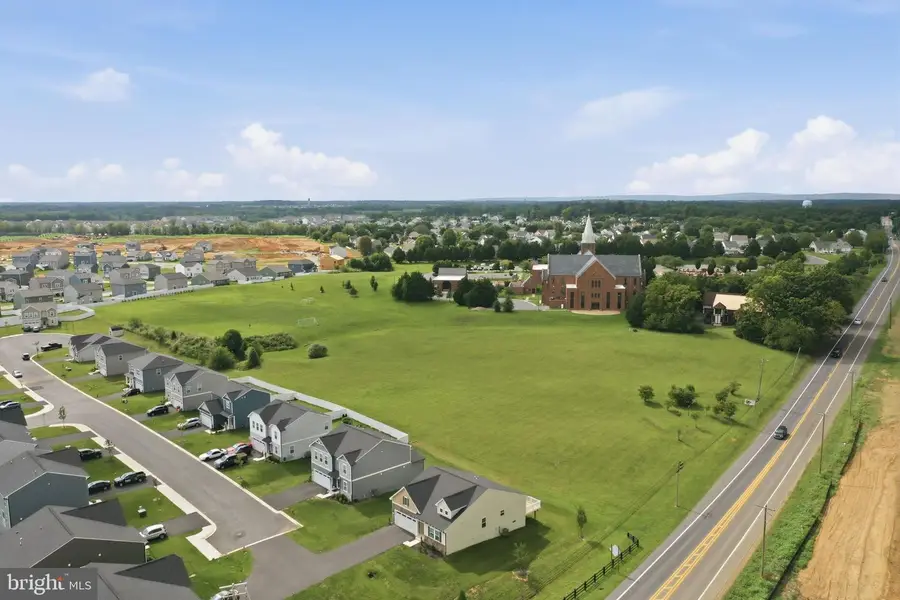 2 Edinburgh Ct, Charles Town, WV 25414 - #2