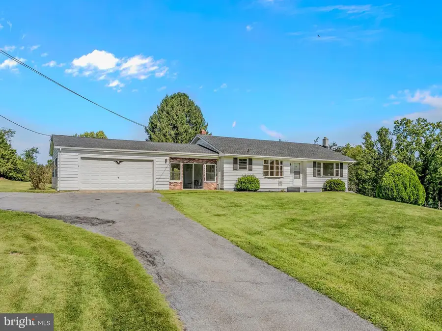6463 Kabletown Rd, Charles Town, WV 25414 - #2