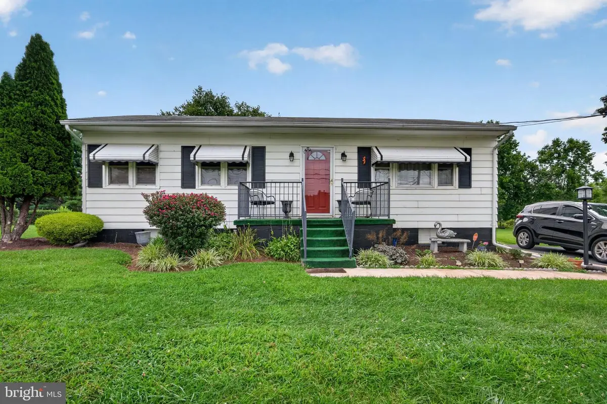 9005 Charles Town Rd, Charles Town, WV 25414 - #1