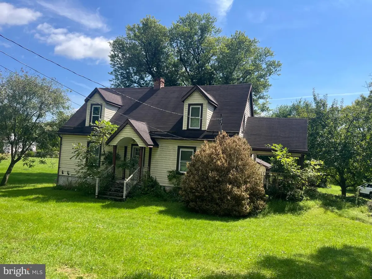 678 Kearneysville Pike, Kearneysville, WV 25430 - #1