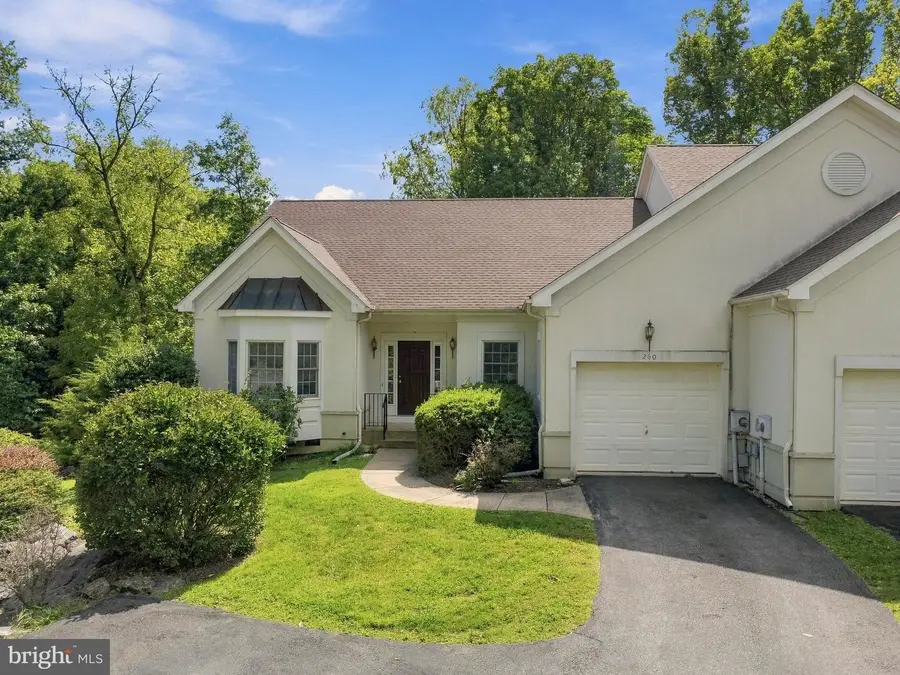 260 Fernbank Dr, Shepherdstown, WV 25443 - #2