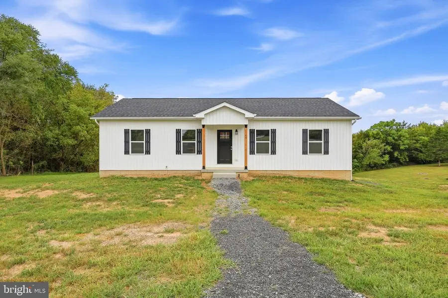 140 Old Madison Ln, Kearneysville, WV 25430 - #2