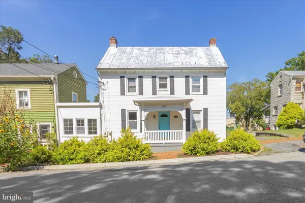 103 W High St, SHEPHERDSTOWN, WV 25443
