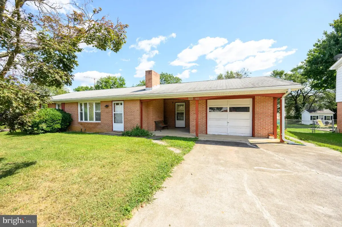 388 Belvedere Dr, Charles Town, WV 25414 - #1