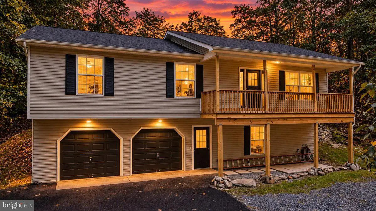 402 Wrens View Ln, Harpers Ferry, WV 25425 - #1