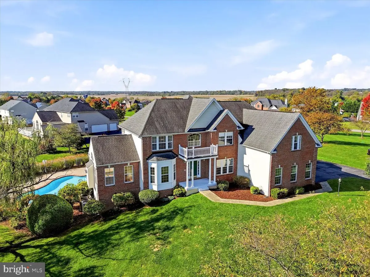 230 Hemlock Dr, Charles Town, WV 25414 - #1
