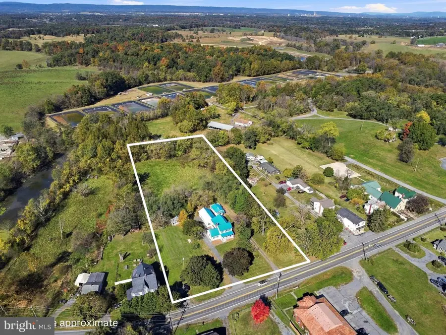 11447 Leetown Rd, Kearneysville, WV 25430 - #2