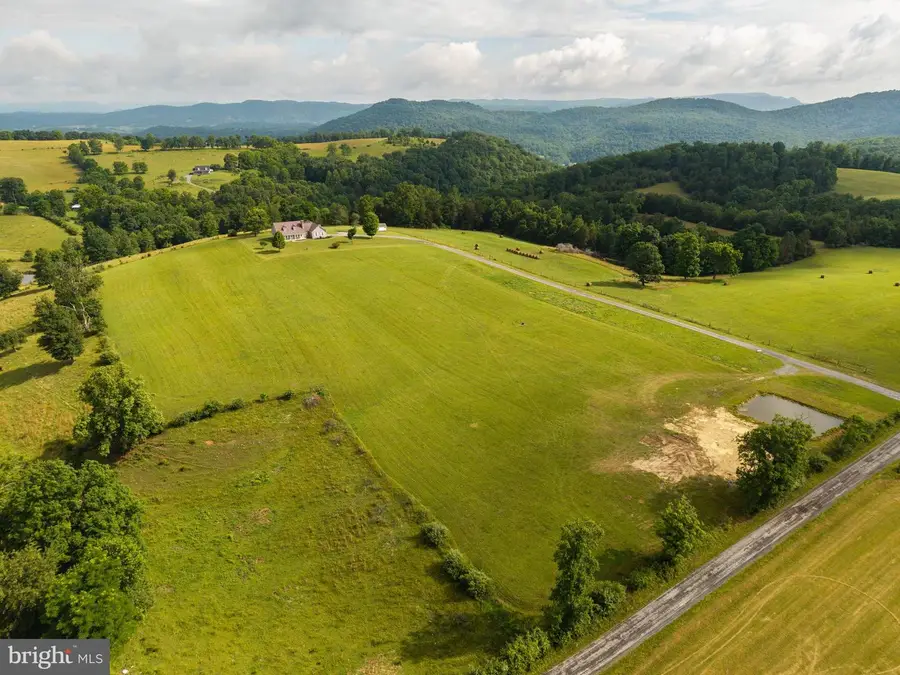 2046 Simms Hill Rd, Lindside, WV 24951 - #2