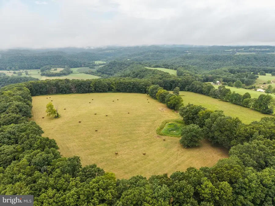 11 Crest View Dr, Greenville, WV 24945 - #3