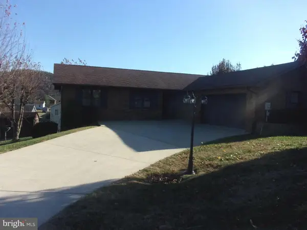 1545 Funderburg St, KEYSER, WV 26726