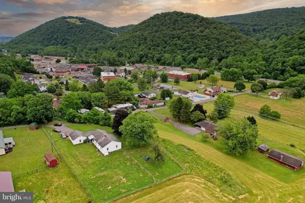 225 S Valley View Ln, KEYSER, WV 26726