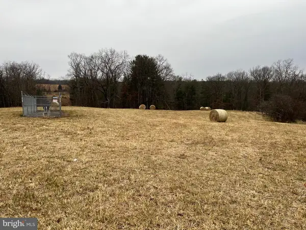 6499 Martinsburg Rd, BERKELEY SPRINGS, WV 25411