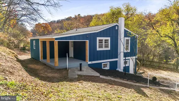 679 Winchester Grade Rd, BERKELEY SPRINGS, WV 25411