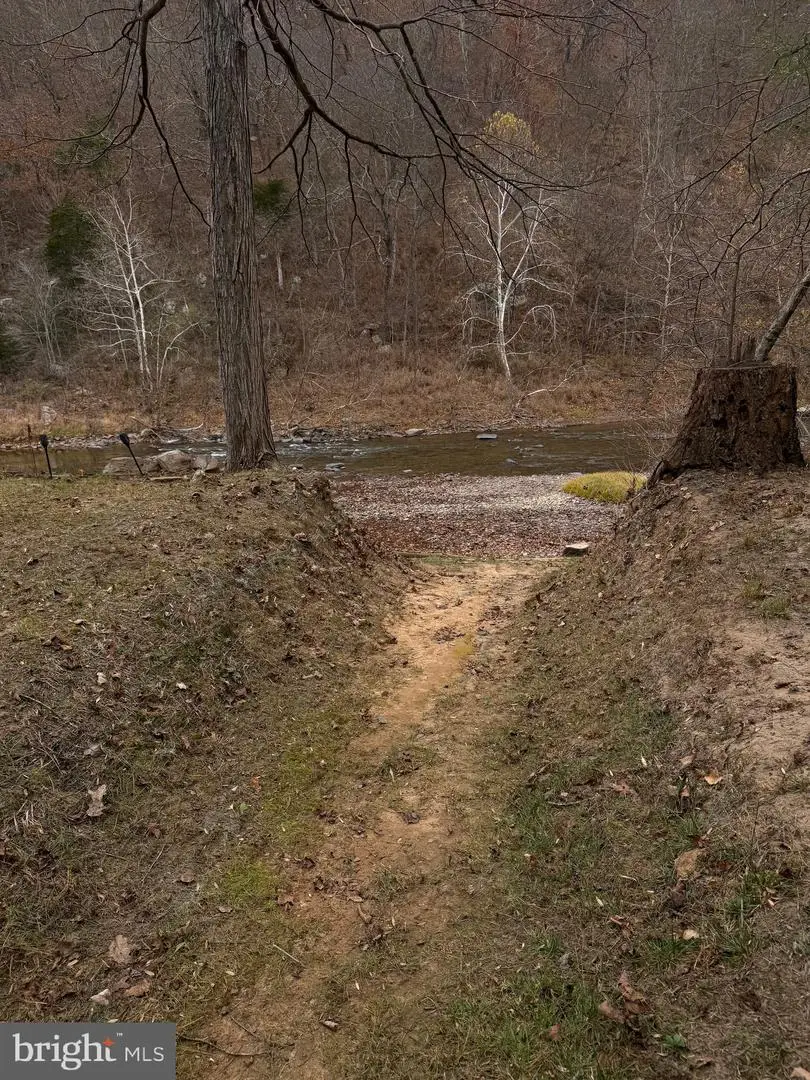 1327 Golliday Ln, Great Cacapon, WV 25422 - Image #3