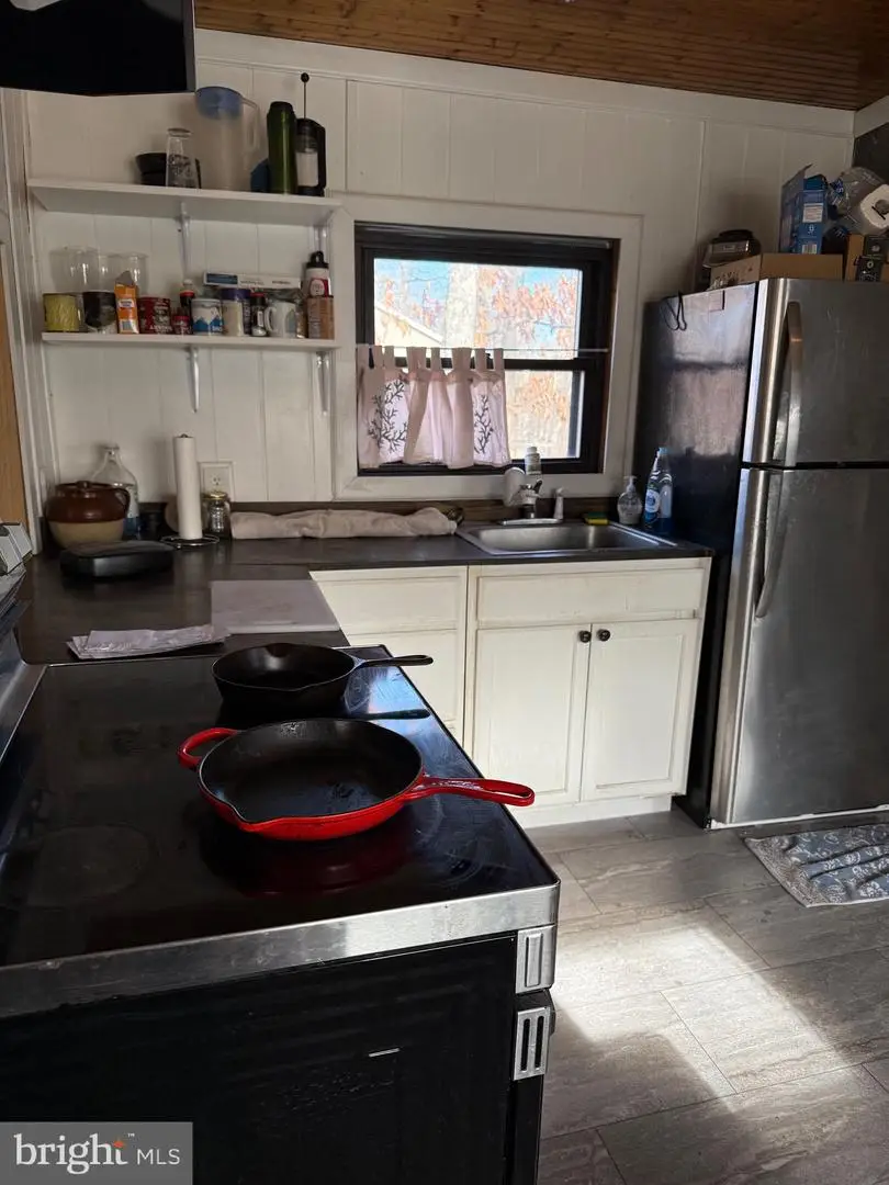 692 Plum Tree Ln, Berkeley Springs, WV 25411 - Image #2