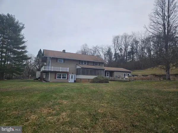 5091 Fairview Dr, BERKELEY SPRINGS, WV 25411