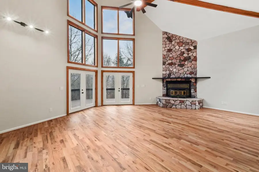 343 Beaver Dam Woods Dr, Berkeley Springs, WV 25411 - Image #3