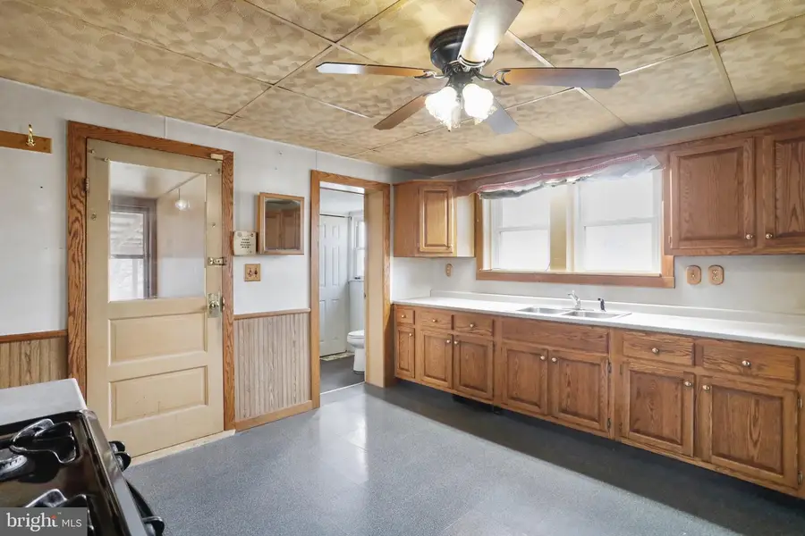 12725 Winchester Grade Rd, Berkeley Springs, WV 25411 - #3