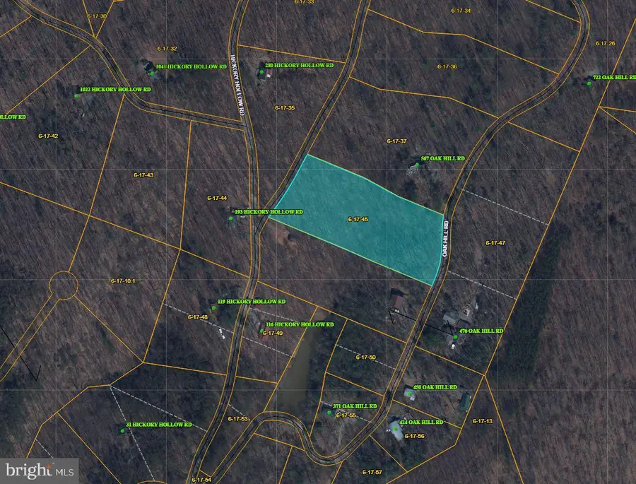 523 Oak Hill Rd, Berkeley Springs, WV 25411 - #2