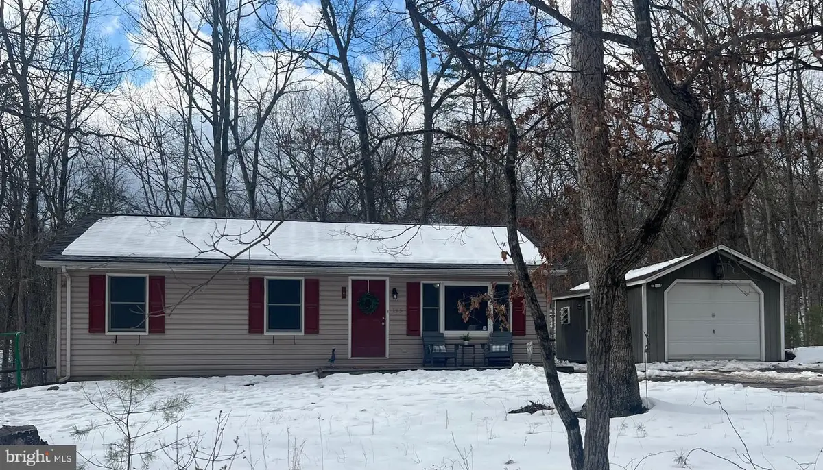 193 Hickory Hollow Rd, Berkeley Springs, WV 25411 - #1