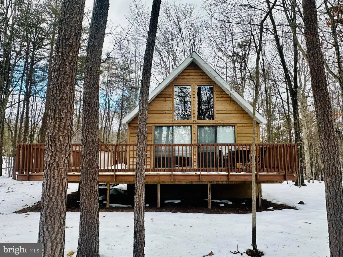 1763 Holly Hill Ln, Berkeley Springs, WV 25411 - #1