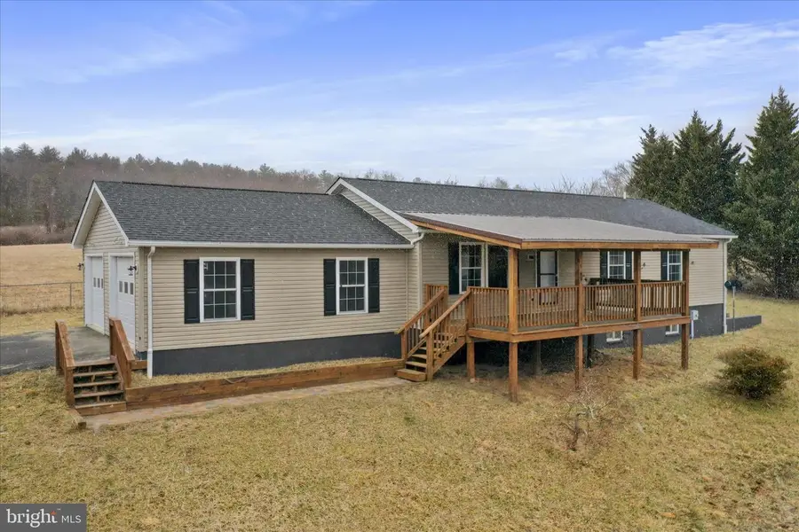 35 Waterstone Ln, Berkeley Springs, WV 25411 - #2