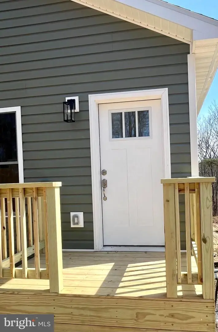 233 Young Ln, Berkeley Springs, WV 25411 - #2