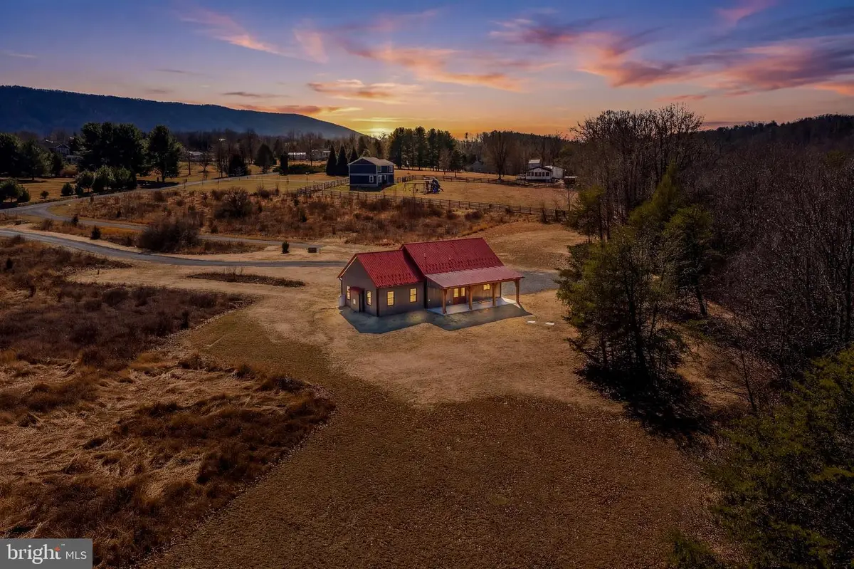 237 Foggy Bottom Ln, Berkeley Springs, WV 25411 - #1