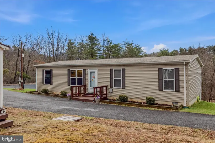 422 Birch Grove Ln, Berkeley Springs, WV 25411 - #3