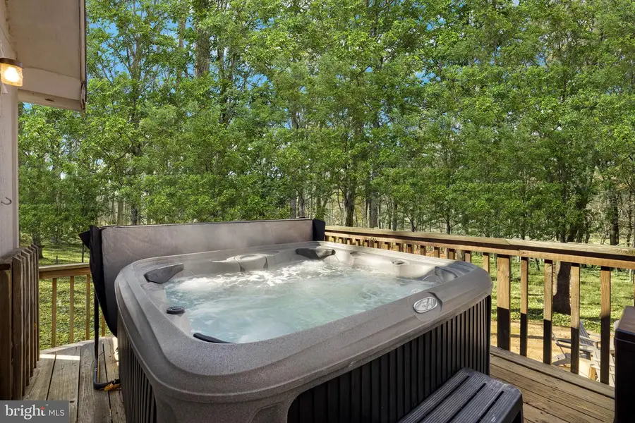 126 Flagstone Ln, Berkeley Springs, WV 25411 - #3