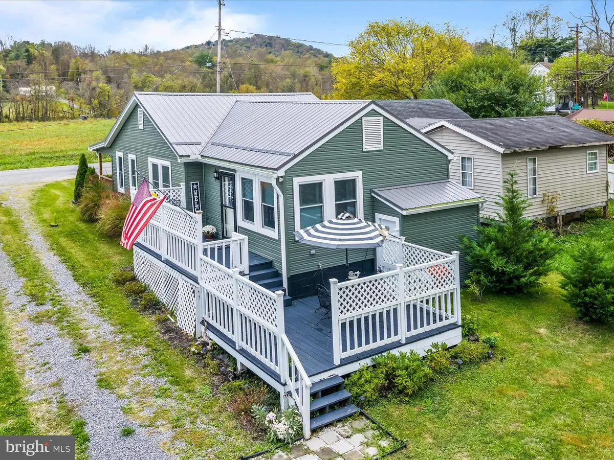 503 Hammond St, Great Cacapon, WV 25422 - #1