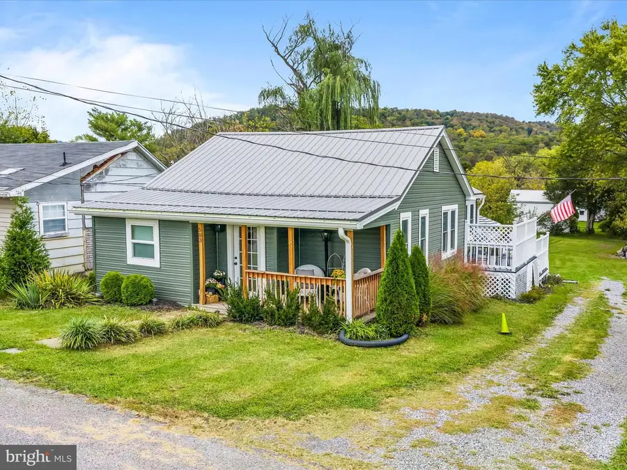 503 Hammond St, Great Cacapon, WV 25422 - #3