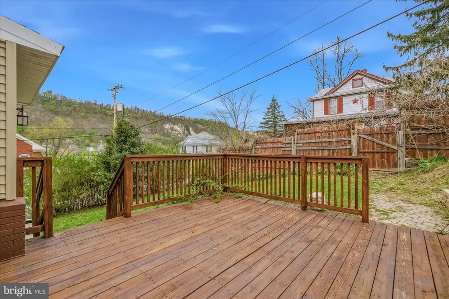 151 S Laurel Ave, Berkeley Springs, WV 25411 - #2